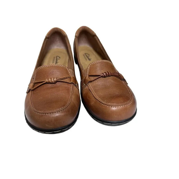 Clarks Brown Leather Slip On Shoes Women's Size 7N Soft Cushion Loafers - Picture 2 of 5